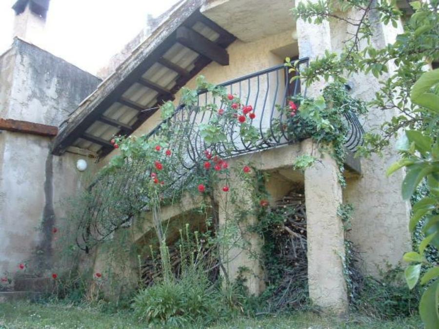 Escalier extérieur vers Lou Castellas