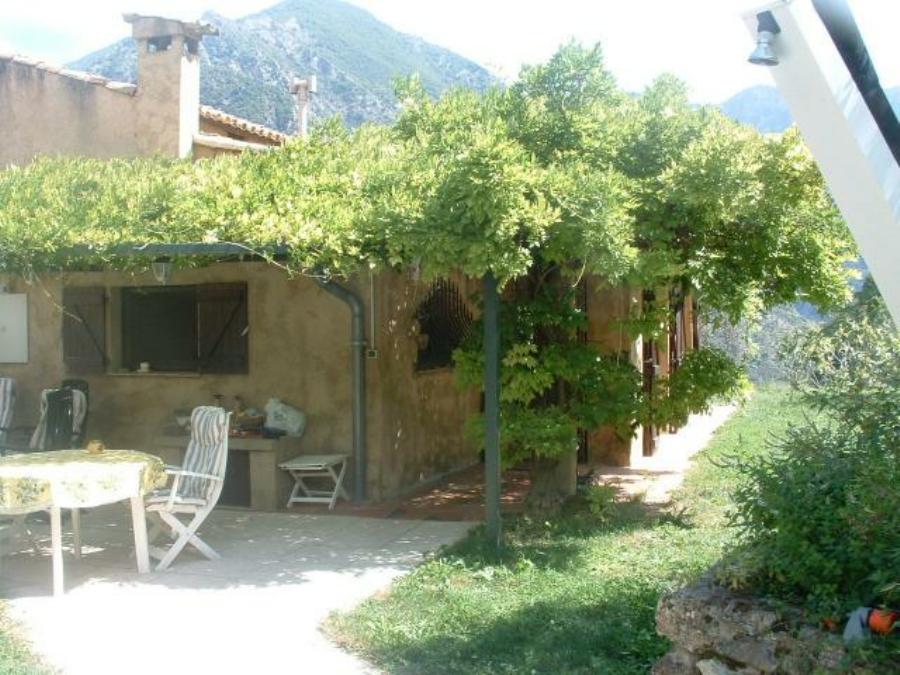Terrasse et jardin de la Villa l'Abricot
