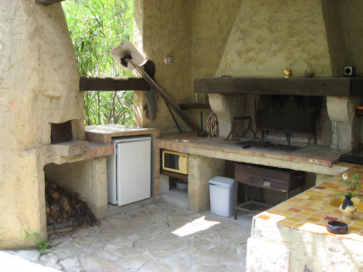 Cuisine extérieure couverte des Lucioles